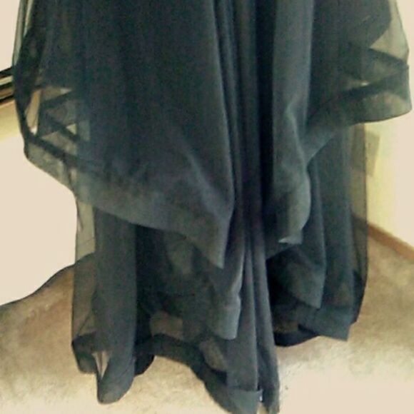 Windsor Black Layered  Formal Whimsigoth RedCarpet - Picture 6 of 16